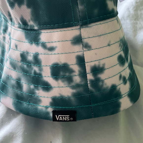 Vans hat for girls, green and white color, size ML. - Picture 3 of 4